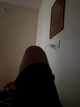 Snapshot of lucky5008 chatting on 11/02/25, 10:53 lucky5008 online show from 11/02/25, 10:53