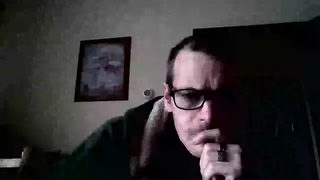 Snapshot of paulus52 chatting on 11/03/25, 02:42 paulus52 online show from 11/03/25, 02:42