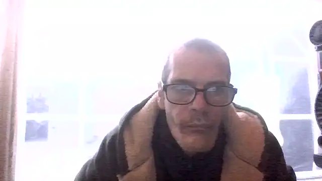 Snapshot of paulus52 chatting on 11/05/25, 06:49 paulus52 online show from 11/05/25, 06:49