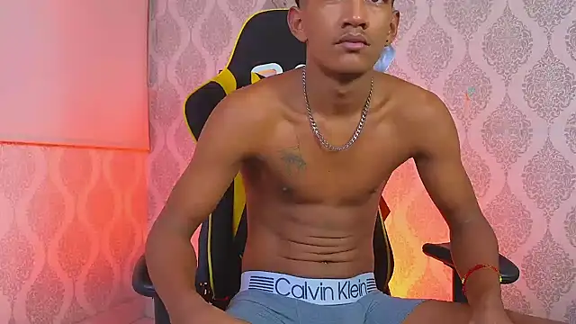 Boy savoy online show from 11/19/25, 07:52