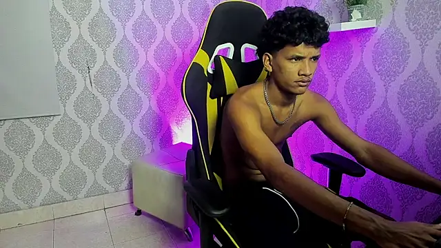 Boy savoy online show from 02/24/26, 07:31