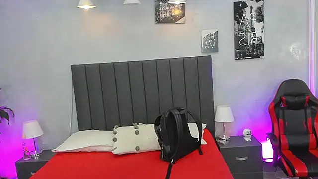 Snapshot of kendra_london chatting on 07/14/26, 11:27 kendra london online show from 07/14/26, 11:27