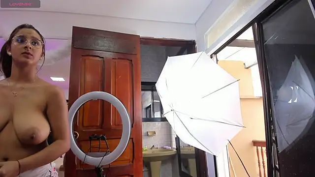 kendra london online show from 01/05/26, 05:27