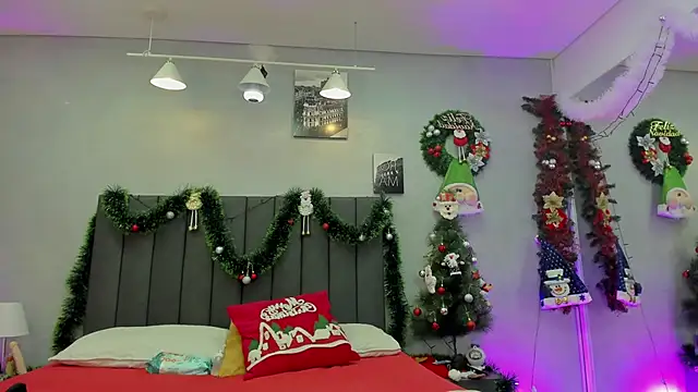 maddy  moon online show from 12/20/25, 04:26