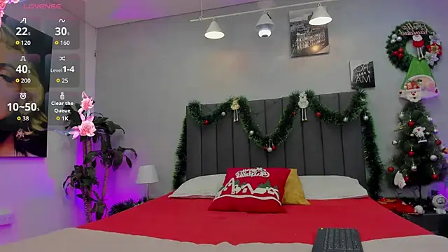 maddy  moon online show from 12/18/25, 03:55