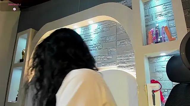 Snapshot of Karla_61 chatting on 11/07/25, 08:02 Karla 61 online show from 11/07/25, 08:02