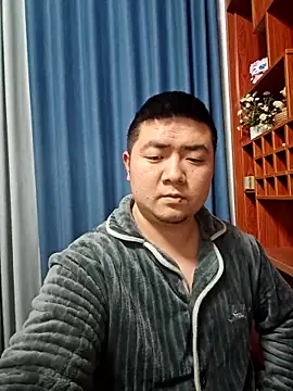 Snapshot of BPTT001 chatting on 12/15/25, 12:11 BPTT001 online show from 12/15/25, 12:11