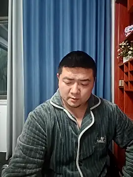 Snapshot of BPTT001 chatting on 12/16/25, 11:58 BPTT001 online show from 12/16/25, 11:58