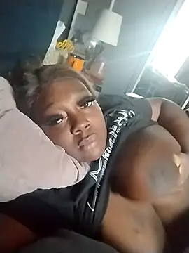 BiancaClarkson online show from 11/11/25, 07:30