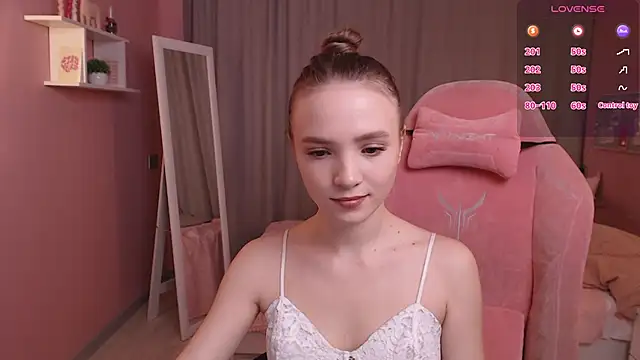 Adria Arjona online show from 02/08/26, 07:39