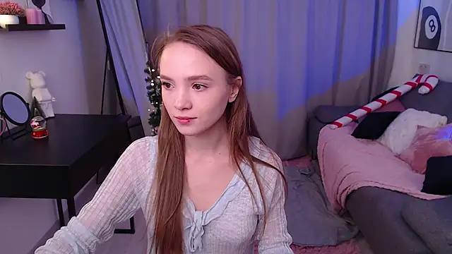 Adria Arjona online show from 12/18/25, 07:35