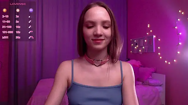 Adria Arjona online show from 04/24/26, 07:43