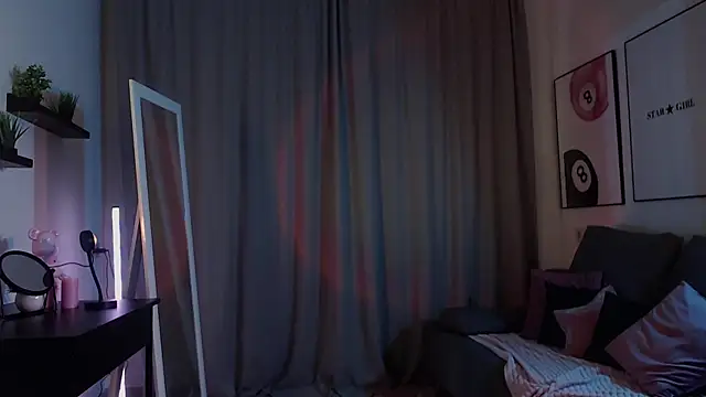 Adria Arjona online show from 06/25/26, 05:12