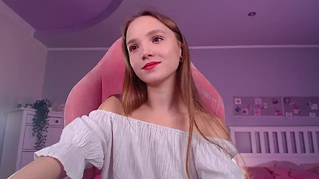 Adria Arjona online show from 11/06/25, 07:45