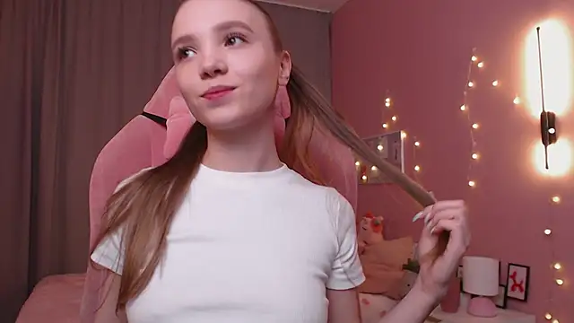 Adria Arjona online show from 01/14/26, 07:45