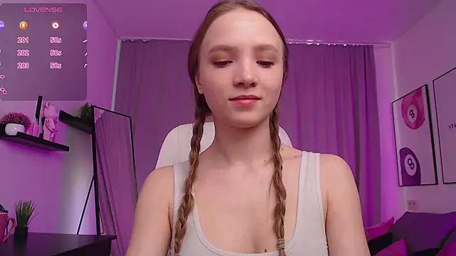 Adria Arjona online show from 04/02/26, 07:37