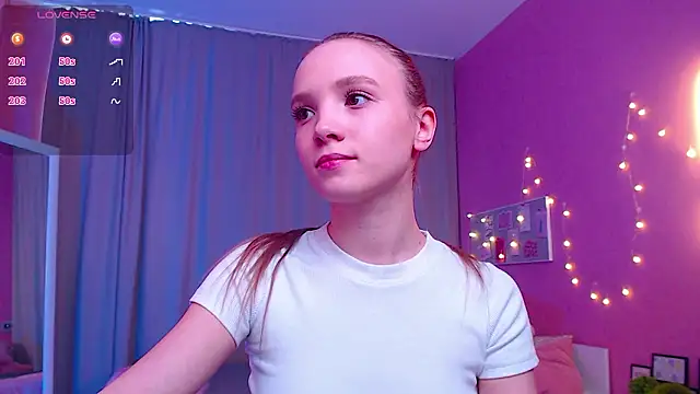 Adria Arjona online show from 03/06/26, 07:36