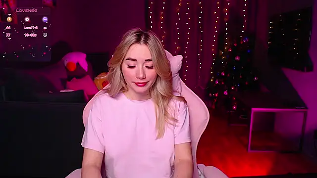 Snapshot of Rosie_Mac chatting on 01/11/26, 11:33 Rosie Mac online show from 01/11/26, 11:33