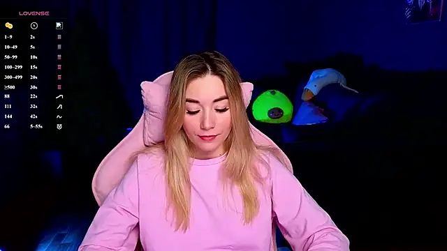 Snapshot of Rosie_Mac chatting on 02/27/26, 01:28 Rosie Mac online show from 02/27/26, 01:28