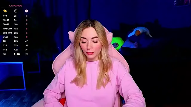 Snapshot of Rosie_Mac chatting on 02/17/26, 01:14 Rosie Mac online show from 02/17/26, 01:14