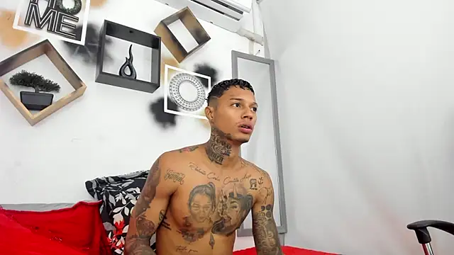 YuleimysAndAlex online show from 11/03/25, 03:01