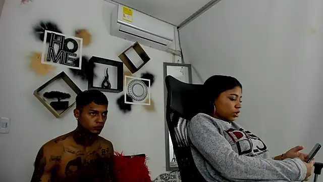 YuleimysAndAlex online show from 12/03/25, 03:51