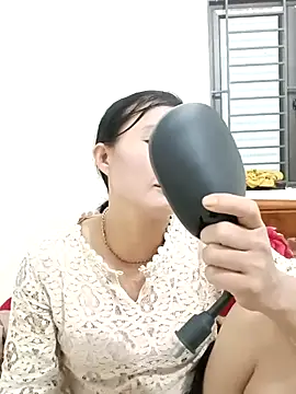 wees-lind online show from 11/17/25, 01:15