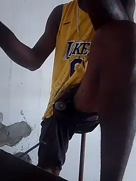 Snapshot of moreninho564 chatting on 11/04/25, 12:31 moreninho564 online show from 11/04/25, 12:31