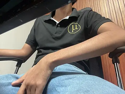 Lion TNTx online show from 07/04/26, 01:26
