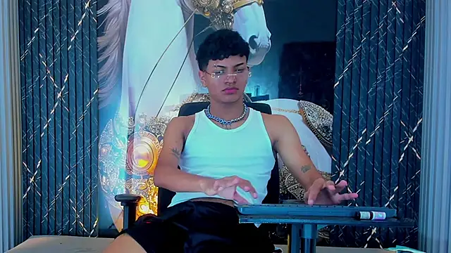 Snapshot of Yilmer_hot chatting on 11/02/25, 07:02 Yilmer hot online show from 11/02/25, 07:02