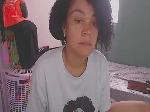 Snapshot of shayna_cute chatting on 06/19/26, 07:52 shayna cute online show from 06/19/26, 07:52