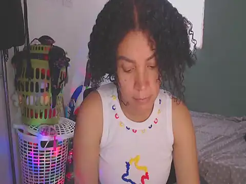 shayna cute online show from 07/03/26, 10:27