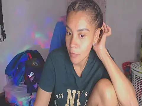 Snapshot of shayna_cute chatting on 06/05/26, 06:52 shayna cute online show from 06/05/26, 06:52