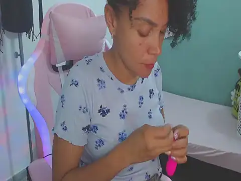 shayna cute online show from 07/13/26, 02:11
