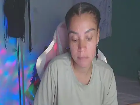 shayna cute online show from 07/15/26, 11:34