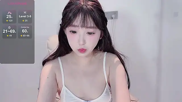 Yaiyigirl online show from 11/11/25, 02:56