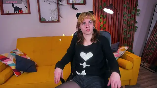 Snapshot of MattMarnee chatting on 11/04/25, 10:41 MattMarnee online show from 11/04/25, 10:41