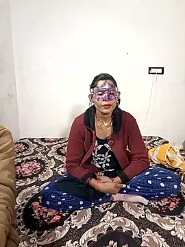 Snapshot of Real-Family chatting on 01/08/26, 05:41 Real-Family online show from 01/08/26, 05:41