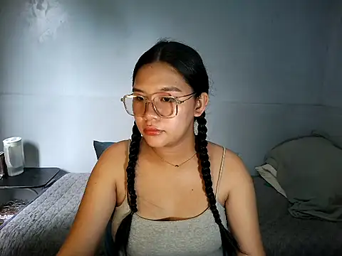 Snapshot of hotsexyreb chatting on 02/12/26, 04:12 hotsexyreb online show from 02/12/26, 04:12