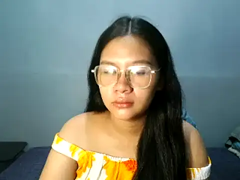 Snapshot of hotsexyreb chatting on 02/18/26, 04:10 hotsexyreb online show from 02/18/26, 04:10