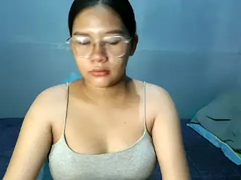 Snapshot of hotsexyreb chatting on 02/20/26, 04:31 hotsexyreb online show from 02/20/26, 04:31