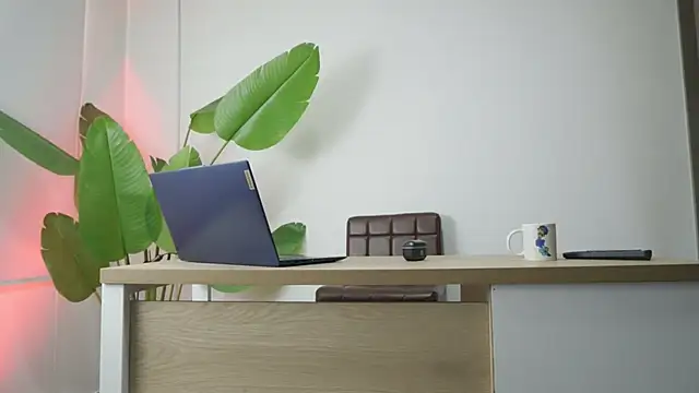 nylonisabella online show from 03/07/26, 09:20