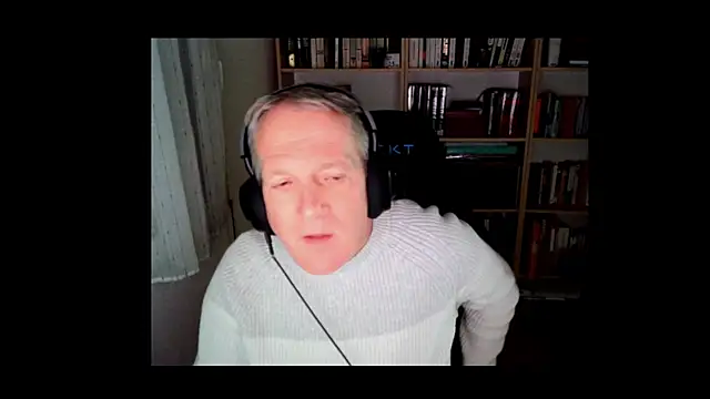 ChocolatMilka44 online show from 11/03/25, 09:57