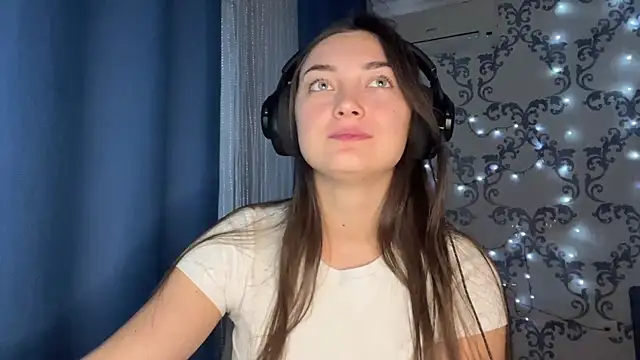 TwotyBright online show from 12/05/25, 01:10