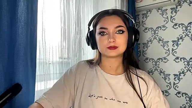 TwotyBright online show from 11/14/25, 08:07