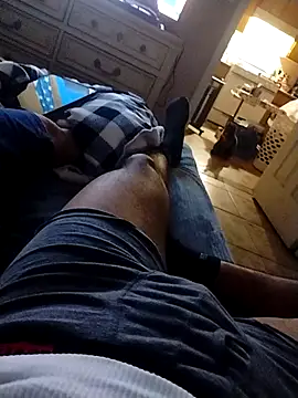 m8je online show from 12/20/25, 12:41