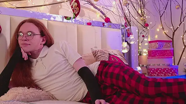 Mark Glover online show from 12/17/25, 03:28