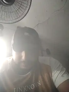 Snapshot of KARNEs24666 chatting on 11/02/25, 12:54 KARNEs24666 online show from 11/02/25, 12:54