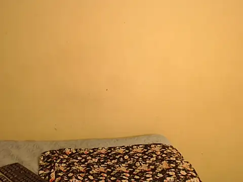 Snapshot of SexyLipss_ chatting on 11/07/25, 02:05 SexyLipss online show from 11/07/25, 02:05