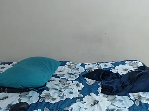 SexyLipss  online show from 04/13/26, 06:34